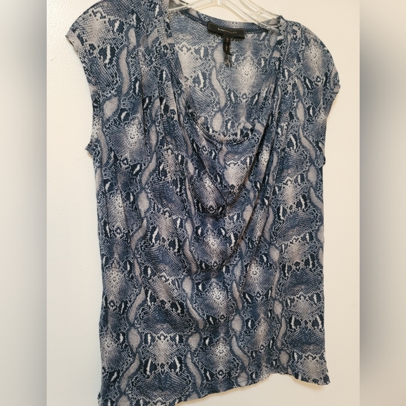 Bcbgmaxazria Blue Snakeskin Print Hera Draped Neck Sleeveless Top Size Small - Picture 3 of 12